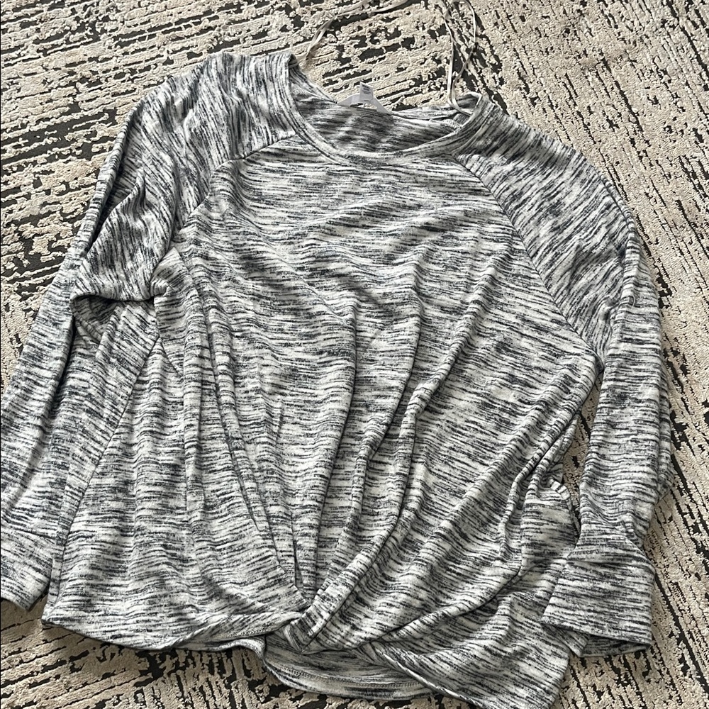 Time and Tru Marled Gray Long Sleeve Tee Bundle